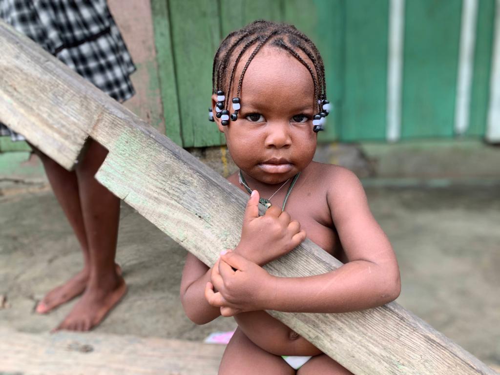 A little onlooker in Lima